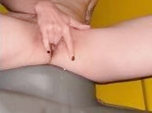 masturbation, public, chatte-pussy, amateur, ados, solo, humide, petits-seins