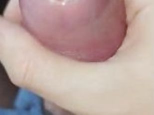 mastubasi, amatir, cumshot-keluarnya-sperma, penis-besar, remaja, handjob-seks-dengan-tangan-wanita-pada-penis-laki-laki, sudut-pandang, seorang-diri, penis