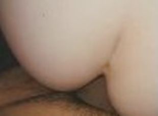 gros-nichons, orgasme, amateur, énorme-bite, ados, ejaculation-interne, goth, blanc, tatouage, bite